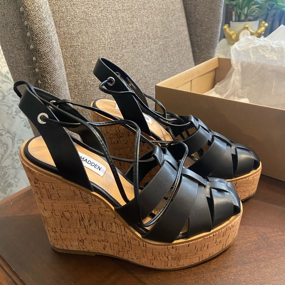 Steve Madden Arbor wedges
